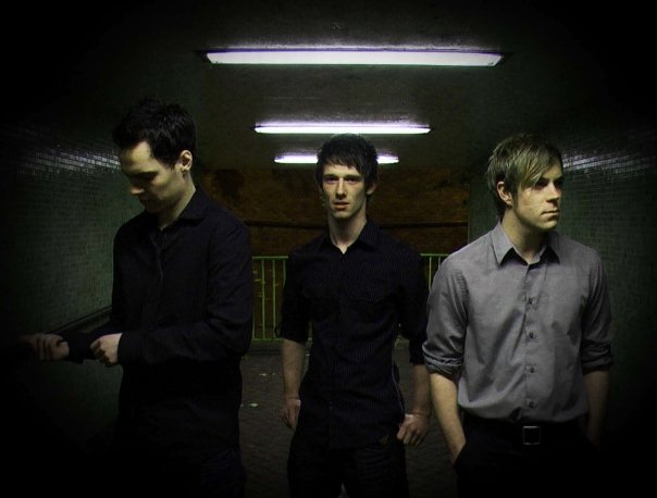 Broken Links — Promo '08 — 0002
