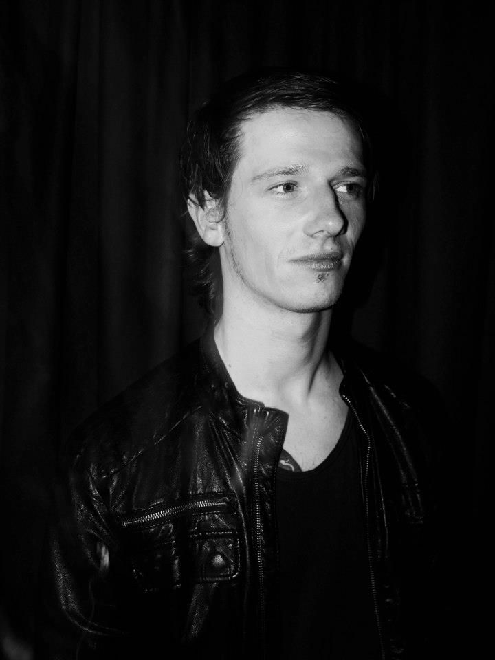 Broken Links — Live at The Rattlesnake of Angel, London — 0003