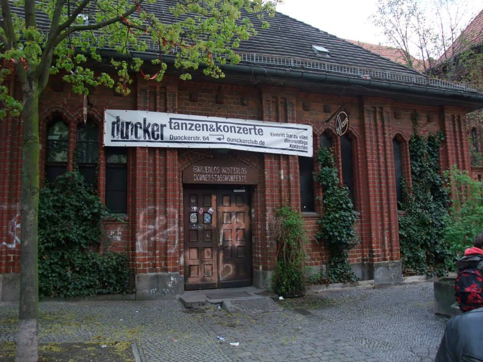 Broken Links — Germany - April 2011 — 0003