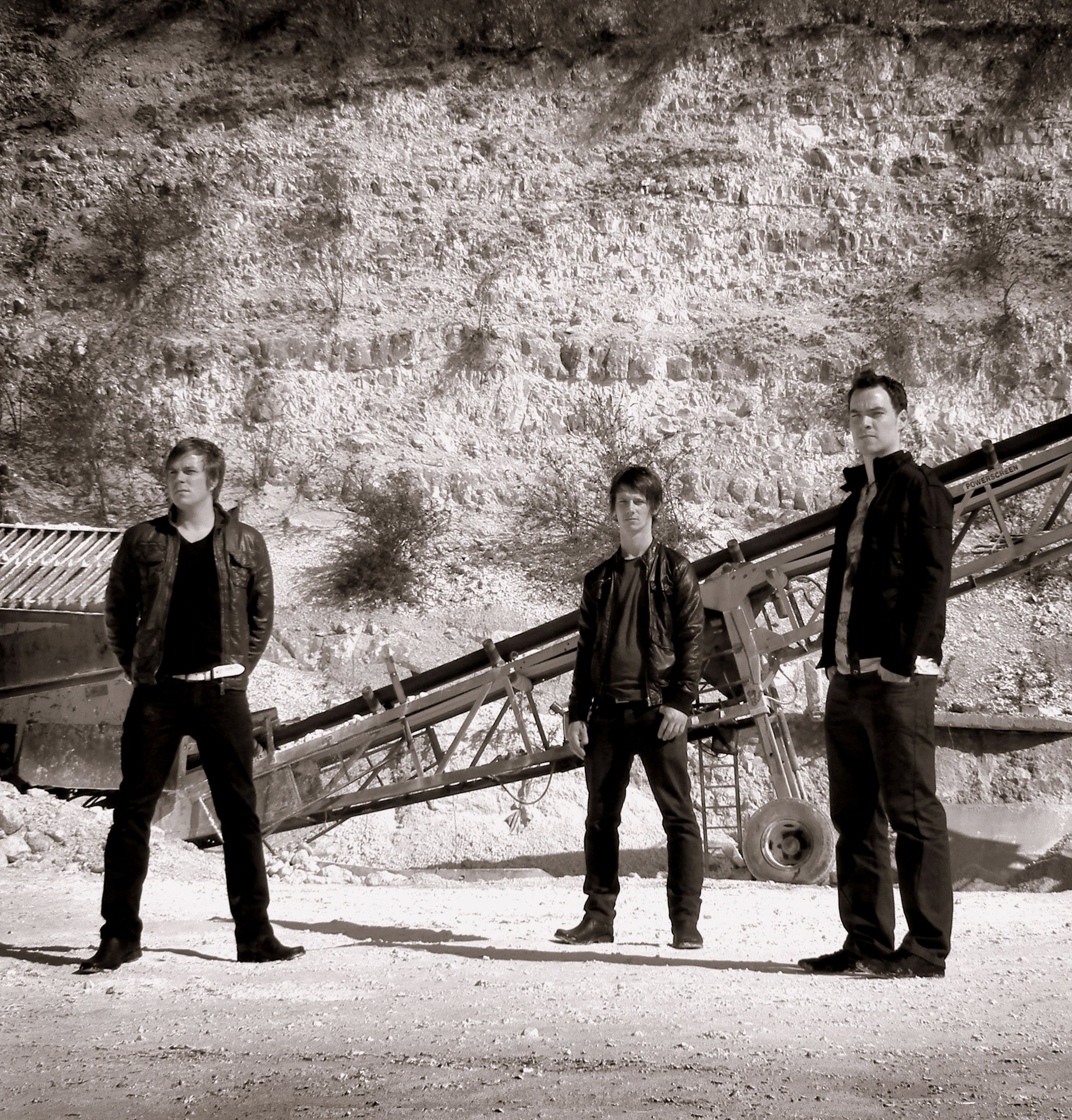 Broken Links — Promo April 2011 — 0006