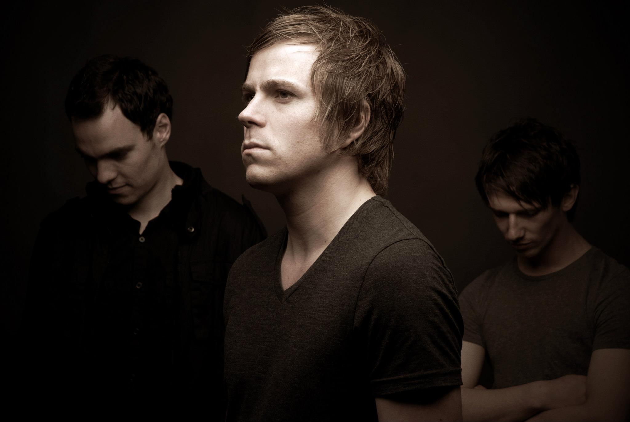 Broken Links — Promo 2012 — 0007