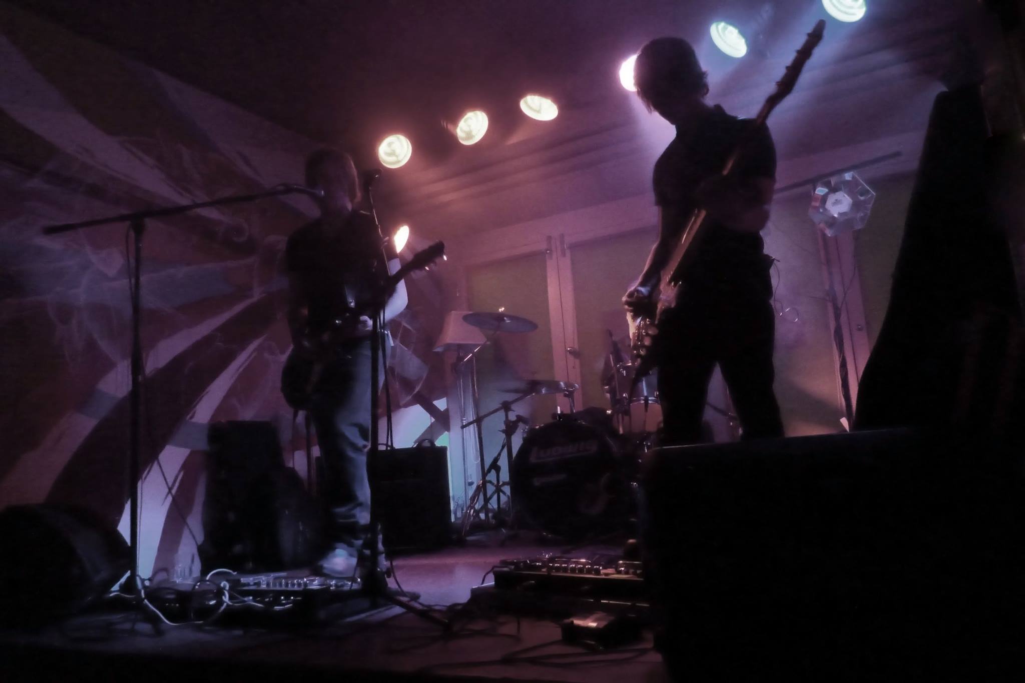 Broken Links — Broken Links Live @ Hamptons 03/11 — 0007