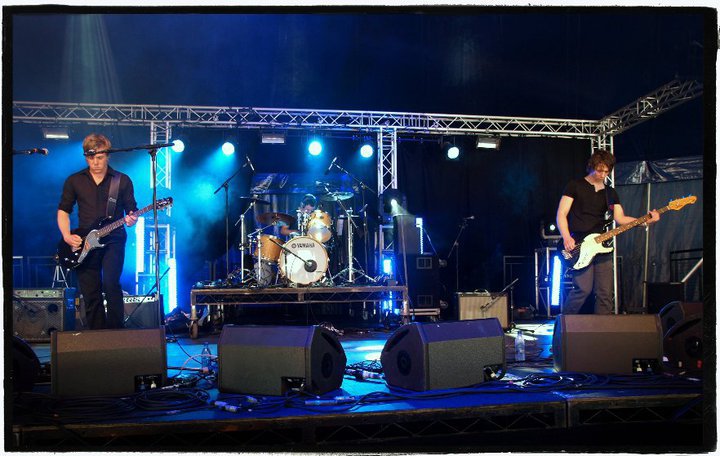 Broken Links — Eastleigh Music Festival 2010 — 0008