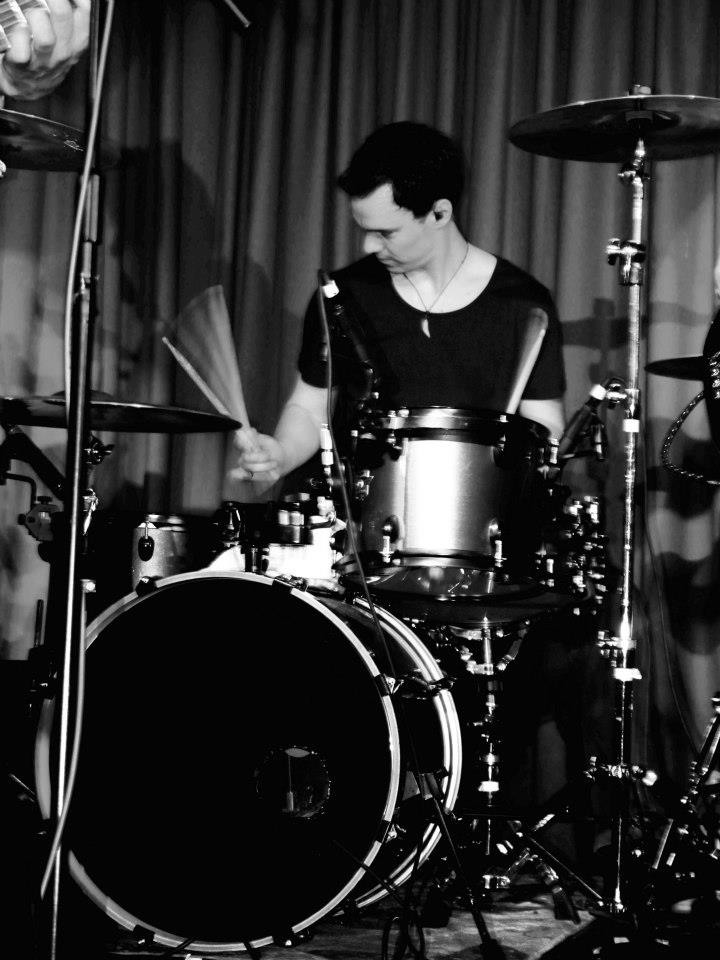 Broken Links — Live at The Rattlesnake of Angel, London — 0010