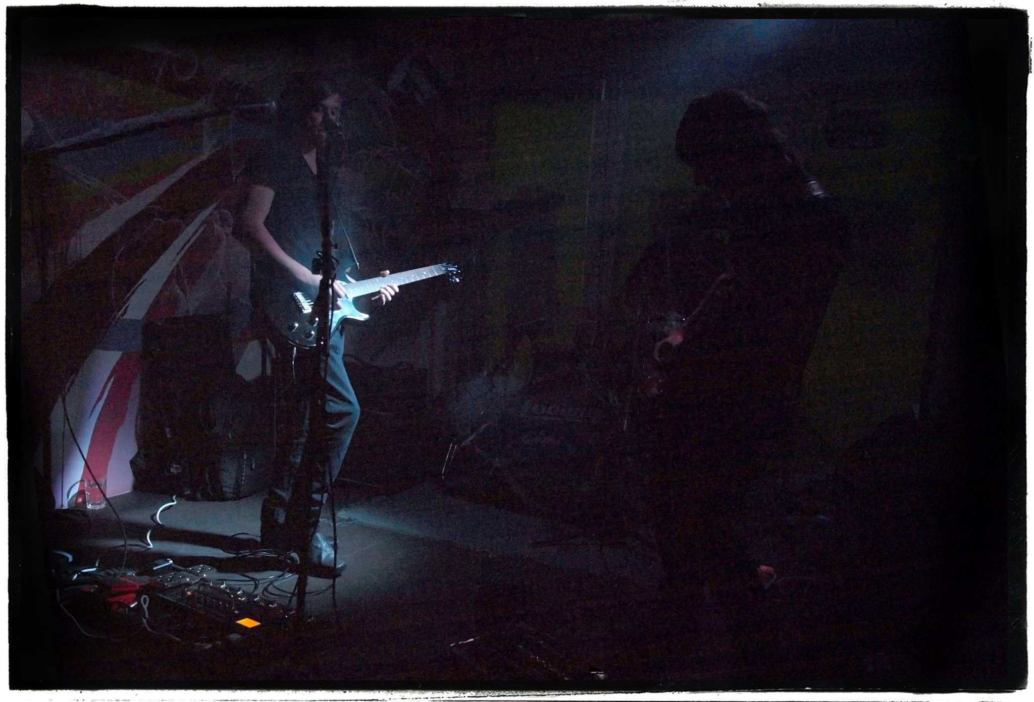 Broken Links — Broken Links Live @ Hamptons 03/11 — 0012