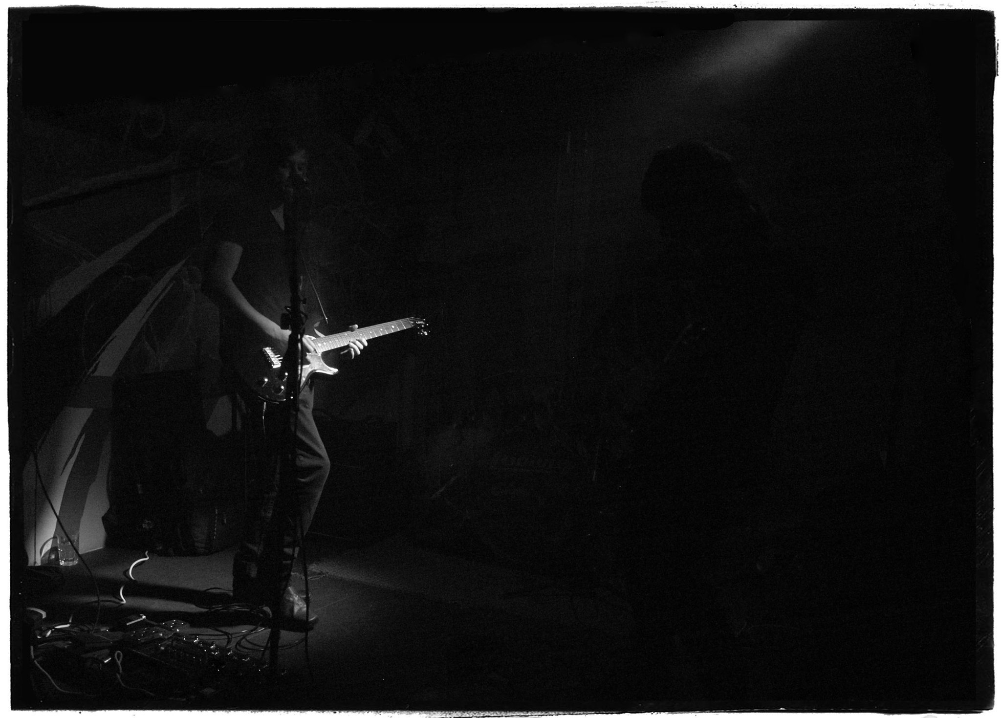 Broken Links — Broken Links Live @ Hamptons 03/11 — 0013