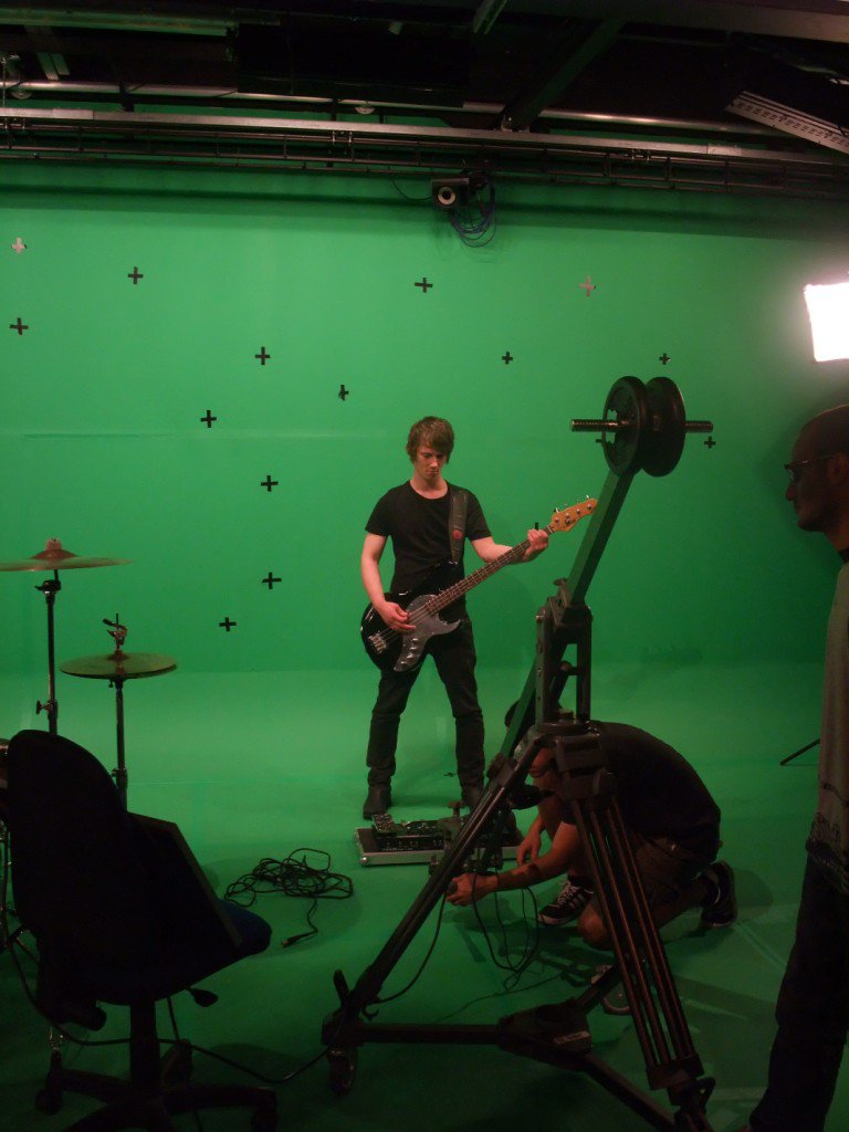 Broken Links — The Making of the 'Electrik' Music Video — 0013