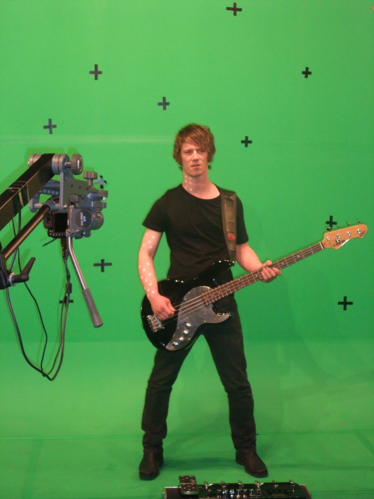 Broken Links — The Making of the 'Electrik' Music Video — 0016