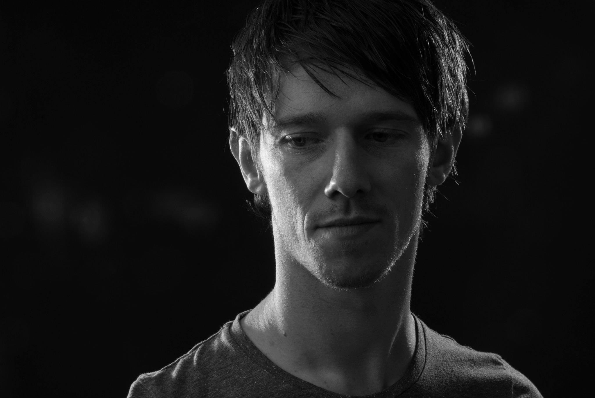 Broken Links — Promo 2012 — 0017