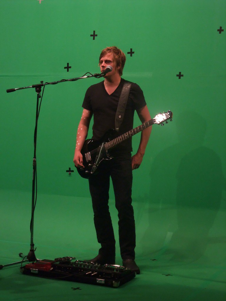 Broken Links — The Making of the 'Electrik' Music Video — 0017