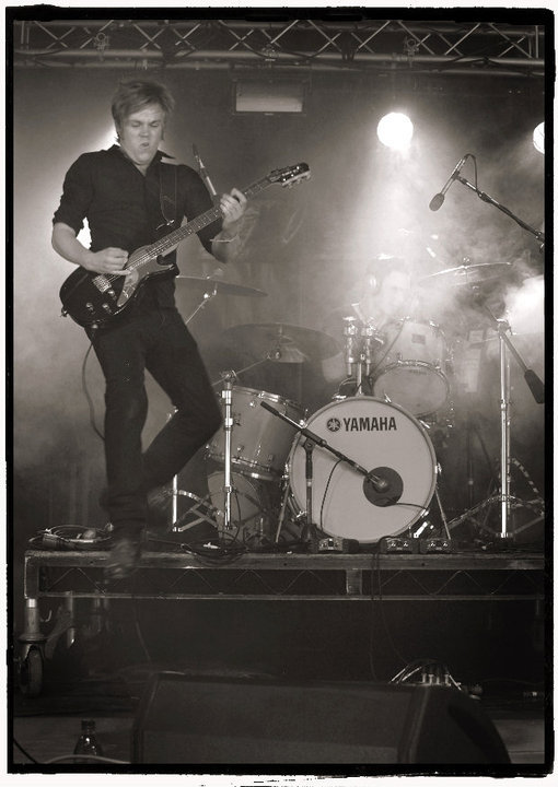 Broken Links — Eastleigh Music Festival 2010 — 0017
