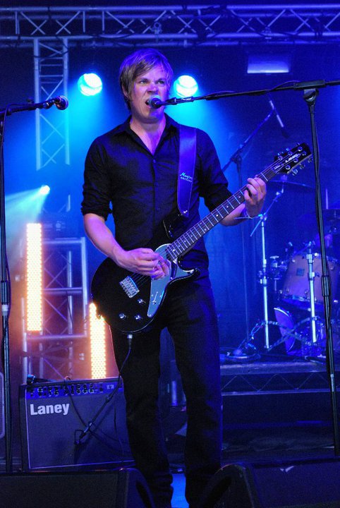 Broken Links — Eastleigh Music Festival 2010 — 0021