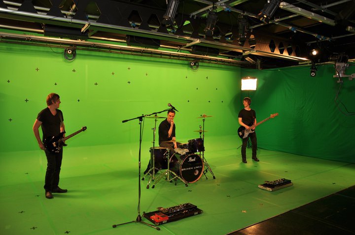 Broken Links — The Making of the 'Electrik' Music Video — 0022