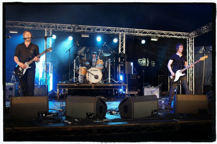 Broken Links — Eastleigh Music Festival 2010 — 0030