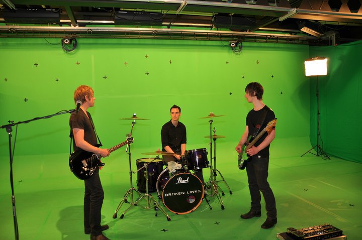 Broken Links — The Making of the 'Electrik' Music Video — 0031